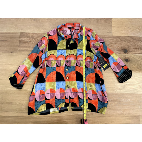 John Mark Colorful Geometric Button-Up Blouse - Picture 8 of 13